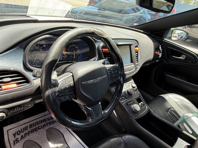 2015 Chrysler 200 SPORT