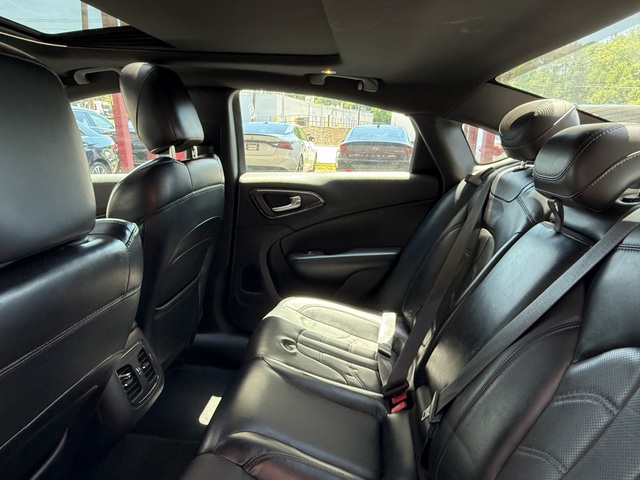 2015 Chrysler 200 SPORT