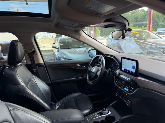 2020 Ford ESCAPE TITANIUM