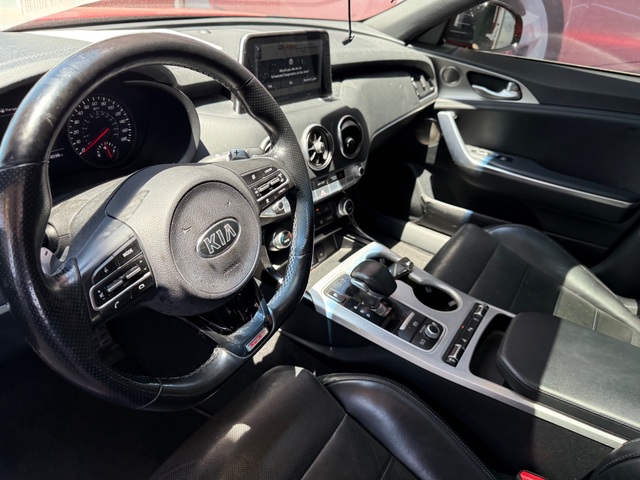 2018 Kia STINGER GT2