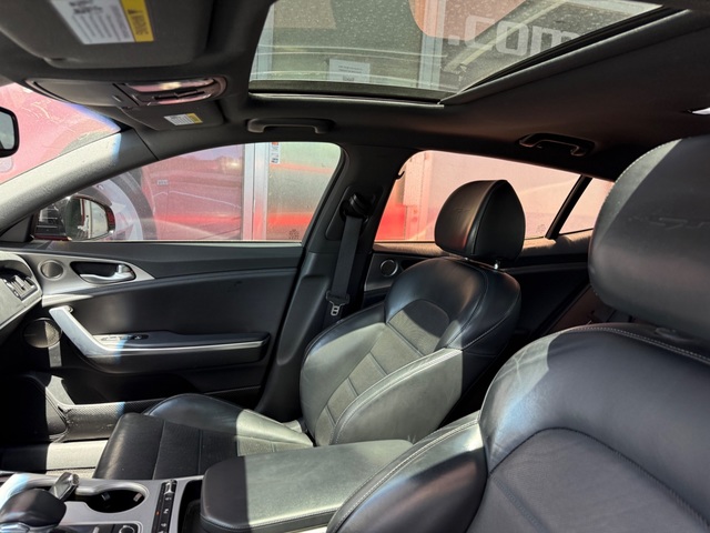 2018 Kia STINGER GT2