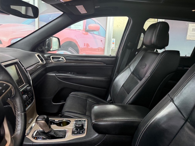 2017 Jeep GRAND CHEROKEE OVERLAND