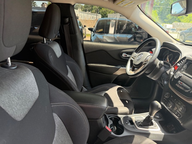 2017 Jeep CHEROKEE ALTITUDE