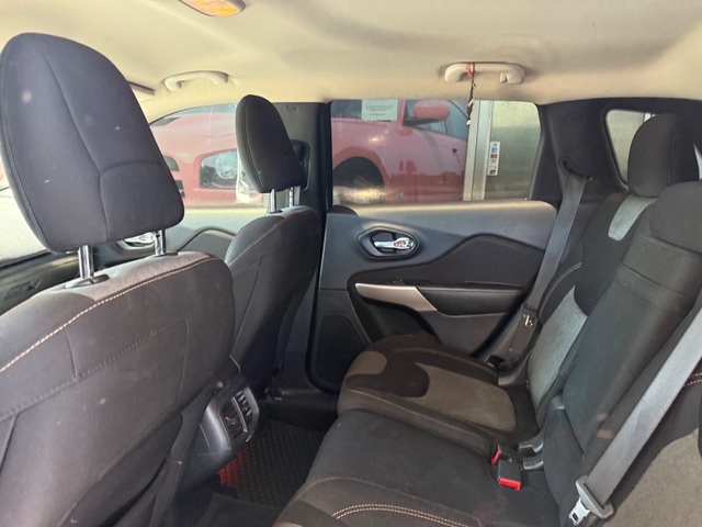 2017 Jeep CHEROKEE ALTITUDE