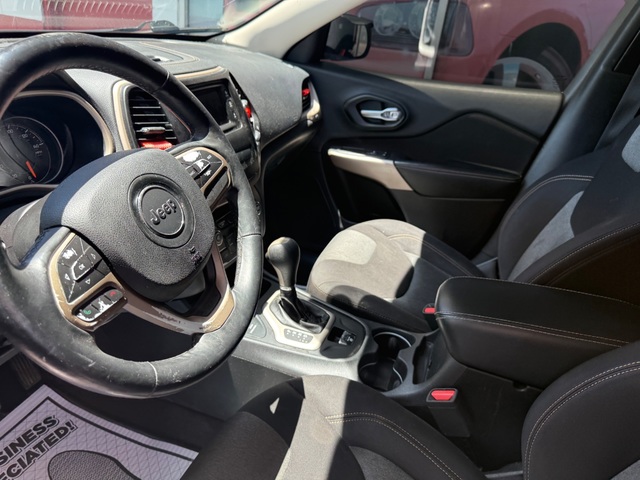 2017 Jeep CHEROKEE ALTITUDE