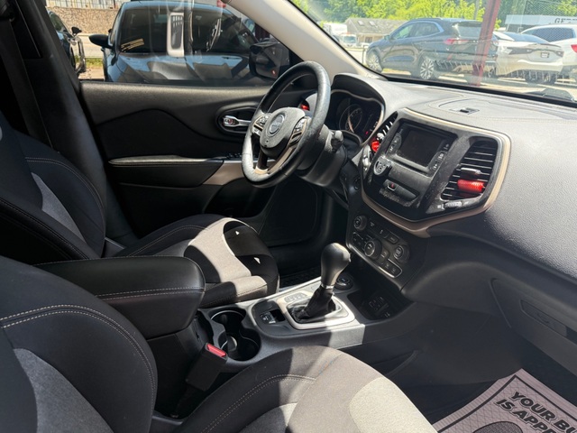 2017 Jeep CHEROKEE ALTITUDE
