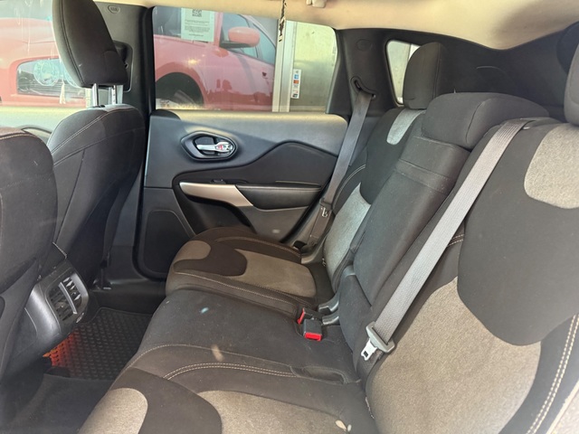 2017 Jeep CHEROKEE ALTITUDE