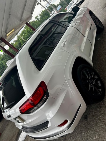 2018 Jeep GRAND CHEROKEE OVERLAND