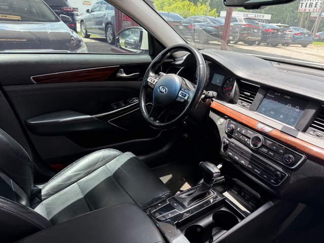 2017 Kia CADENZA PREMIUM