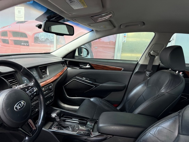 2017 Kia CADENZA PREMIUM