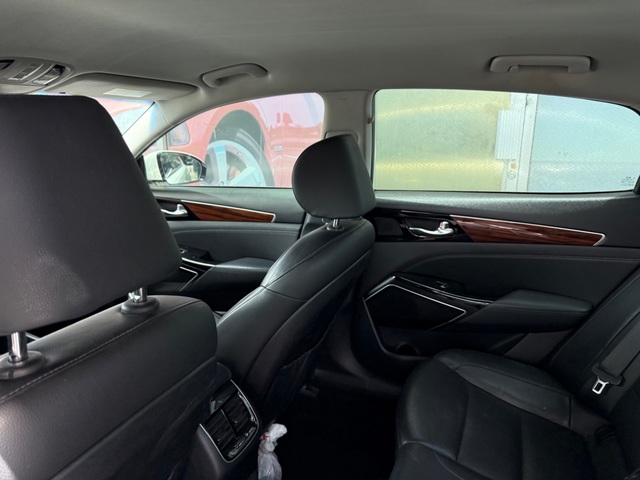 2017 Kia CADENZA PREMIUM