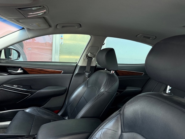 2017 Kia CADENZA PREMIUM
