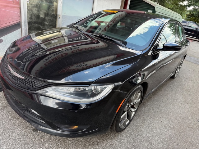 2015 Chrysler 200 S