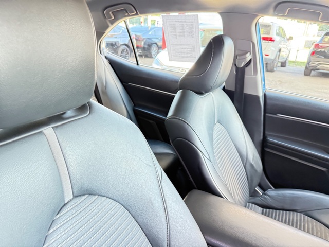 2019 Toyota CAMRY SE
