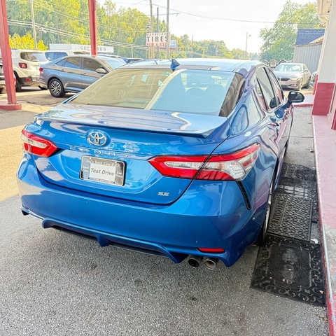 2019 Toyota CAMRY SE
