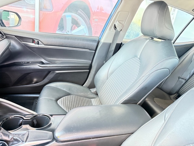 2019 Toyota CAMRY SE