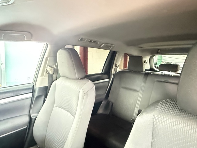 2017 Toyota HIGHLANDER LE
