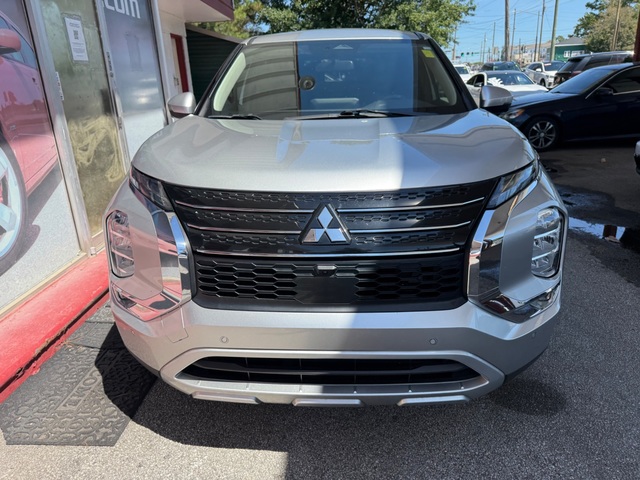 2022 Mitsubishi OUTLANDER LAUNCH EDITION