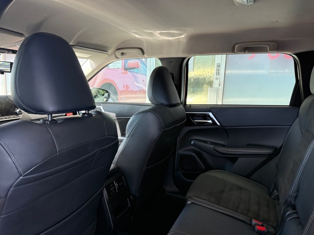 2022 Mitsubishi OUTLANDER LAUNCH EDITION