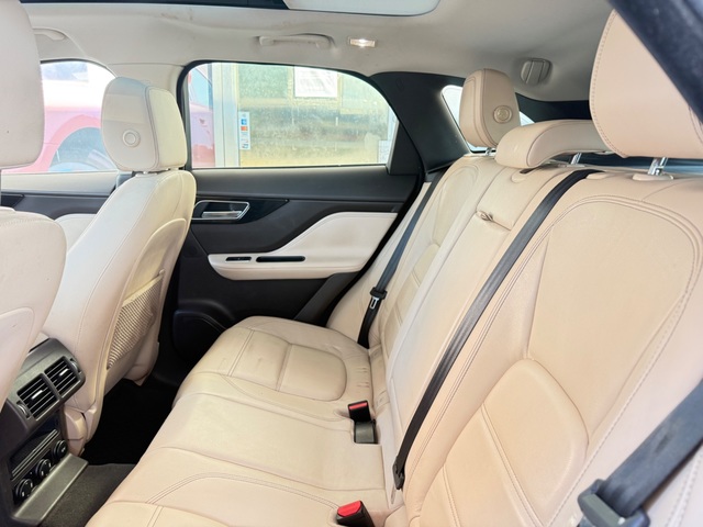 2018 Jaguar F-PACE PRESTIGE