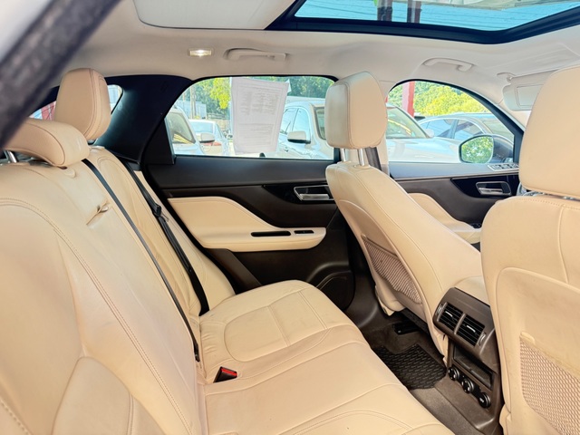 2018 Jaguar F-PACE PRESTIGE