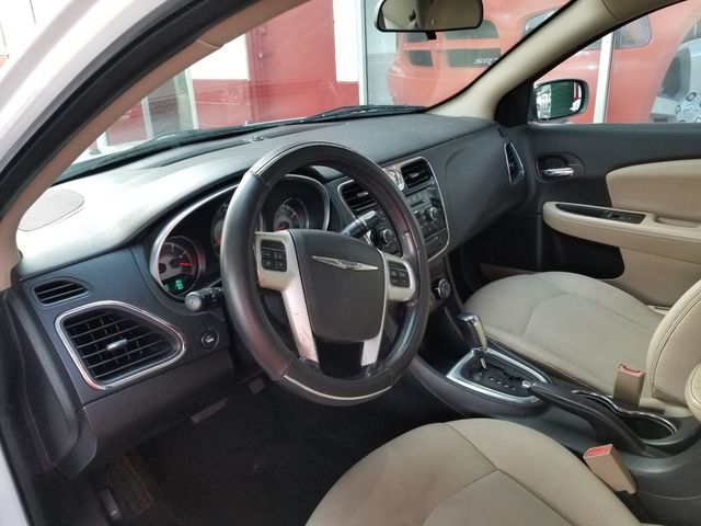 2013 Chrysler 200 Touring