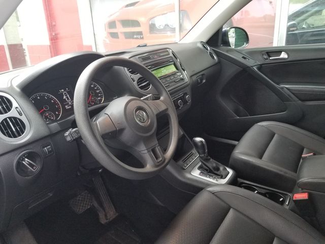 2012 Volkswagen Tiguan LE