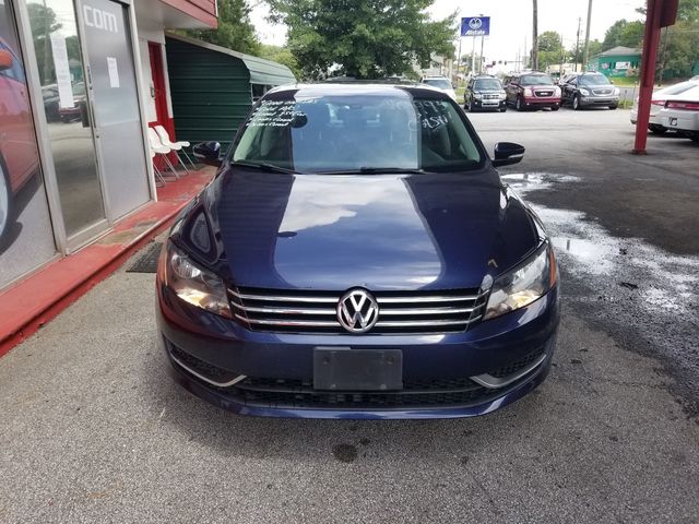 2013 Volkswagen Passat SE w/Sunroof & Nav